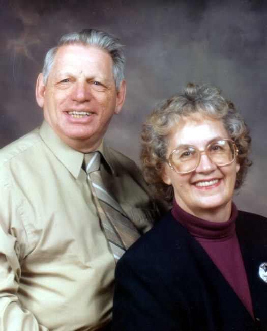 Obituary of David Everitt & Jacquelyn Gale Saunders