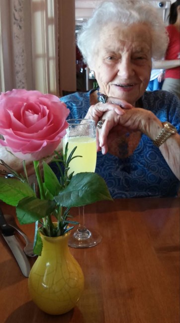 Obituary of Lillian M Sholod