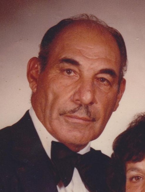 Obituary of Carlos Escamilla