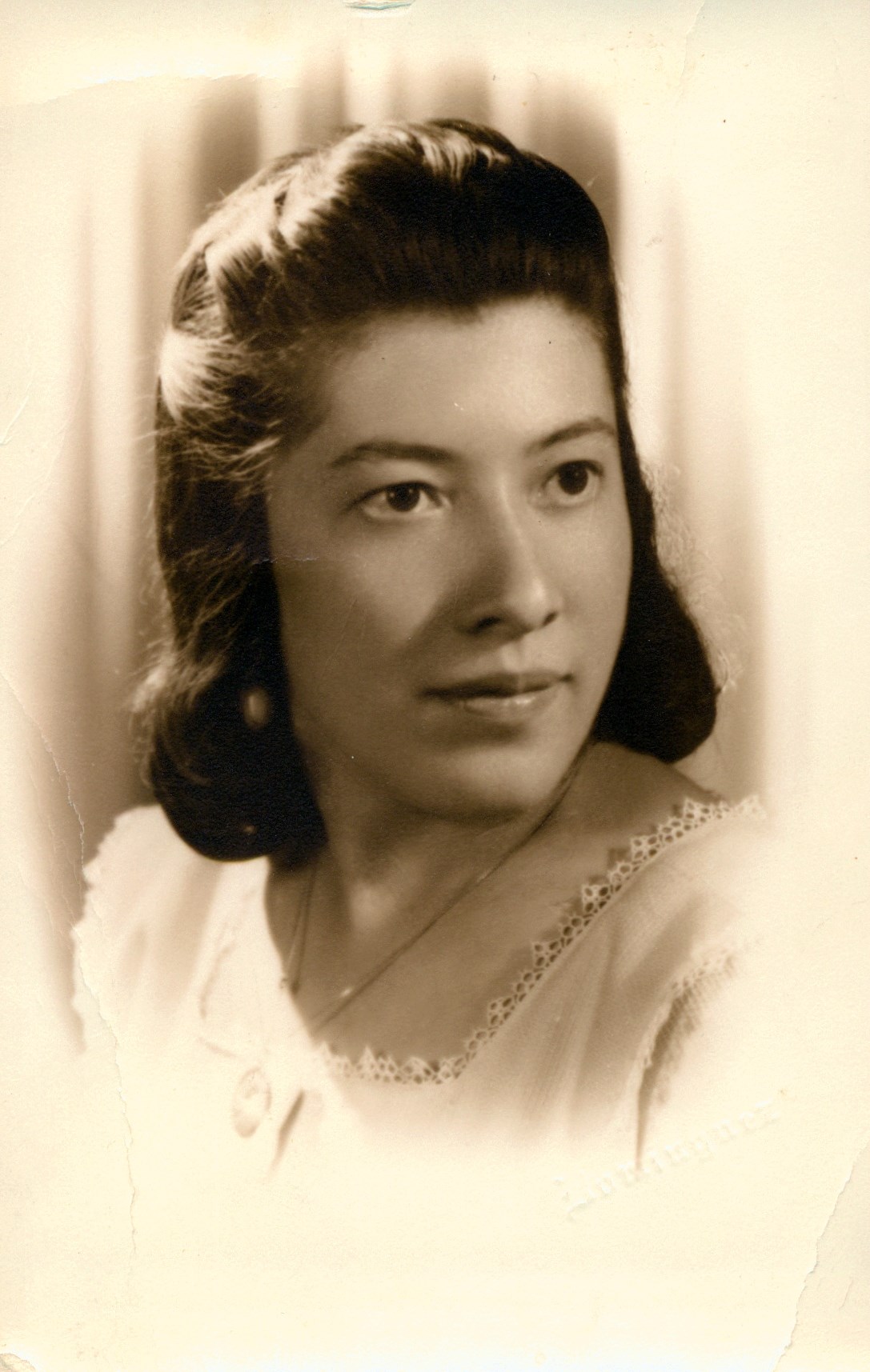 Obituary of Maria Elena Bañuelos