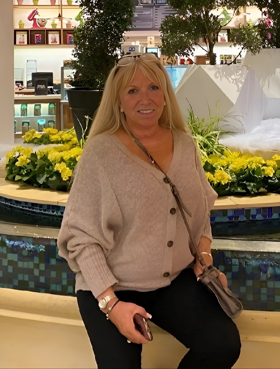 Obituary of Cynthia Lynn Ries