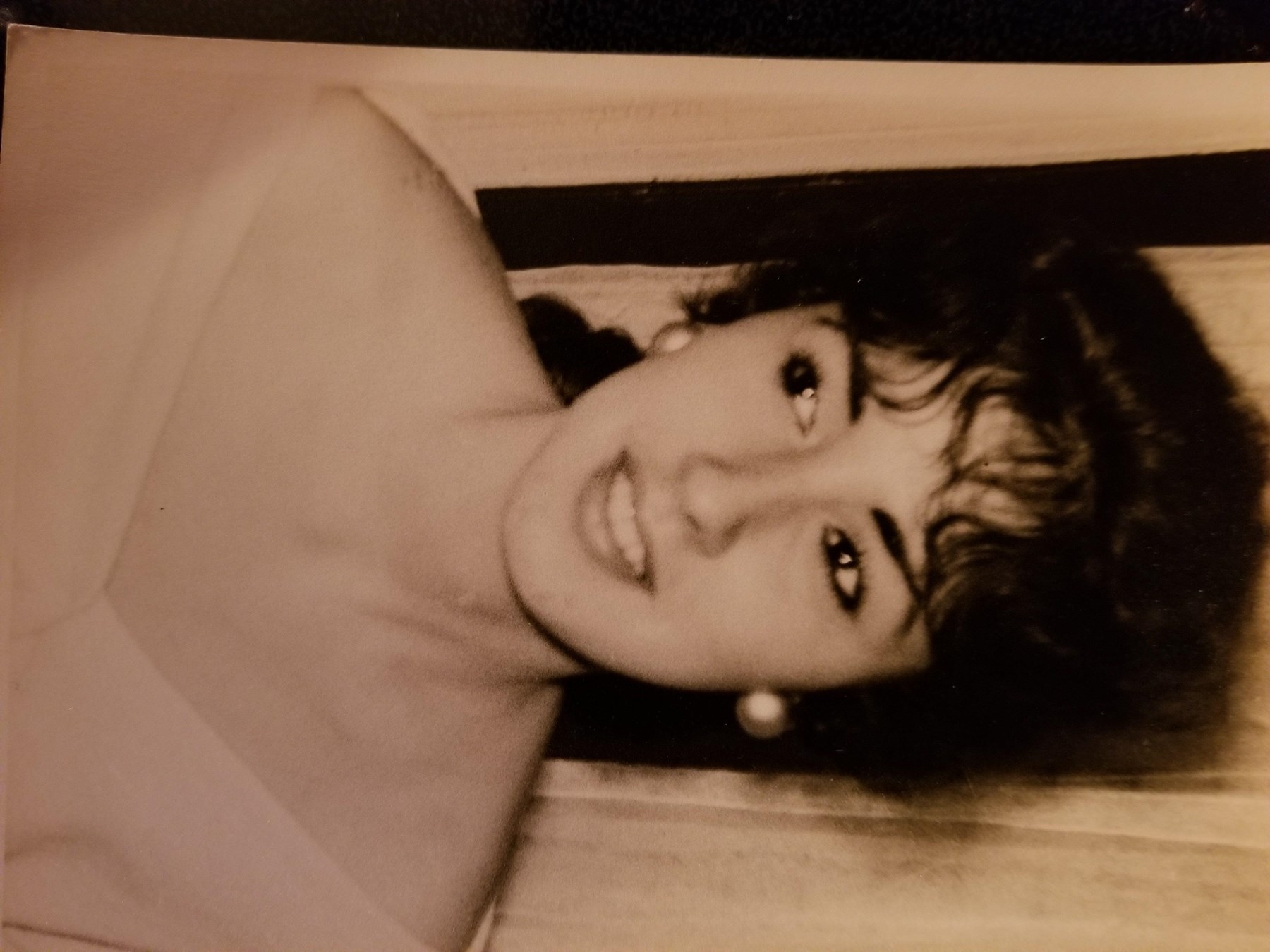 Obituary of Anna Amo