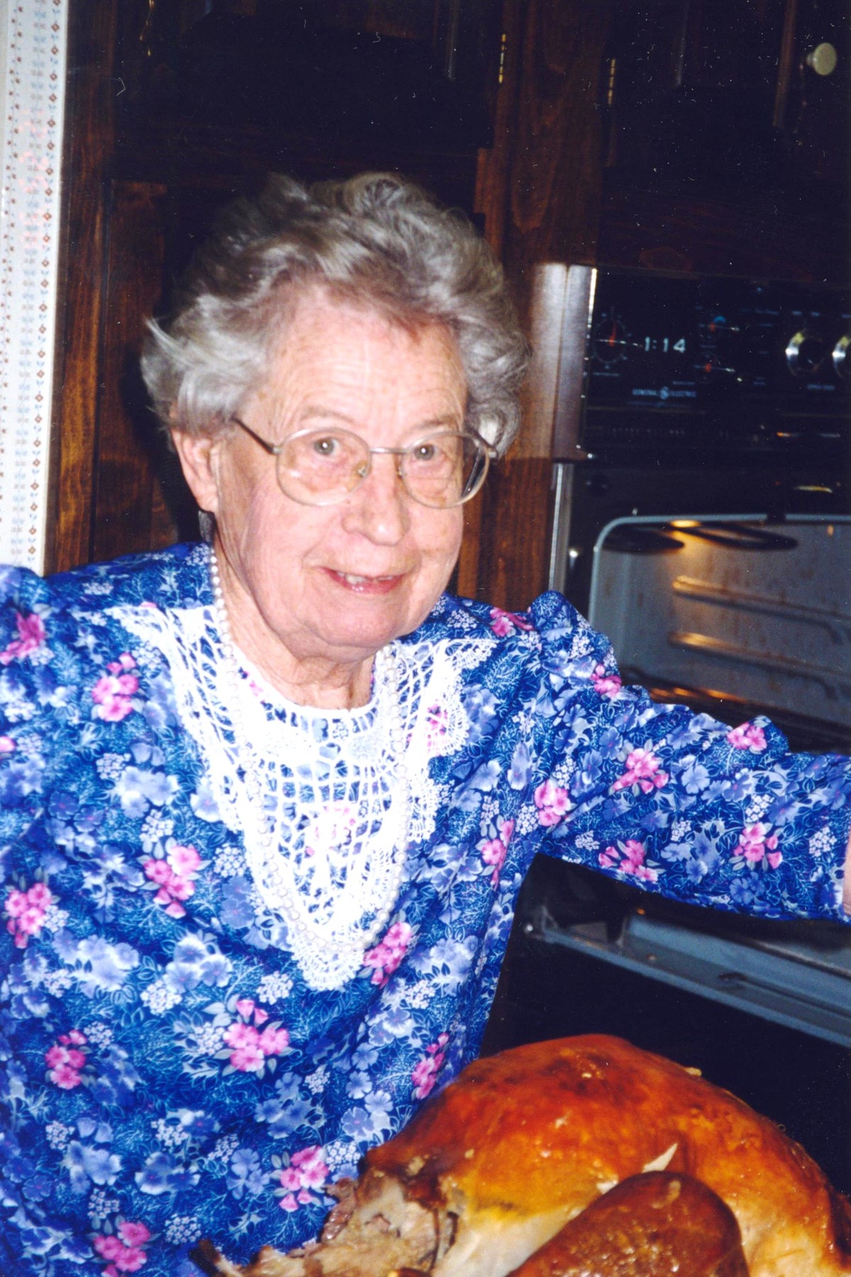 Obituary of Violet Aneta Gale