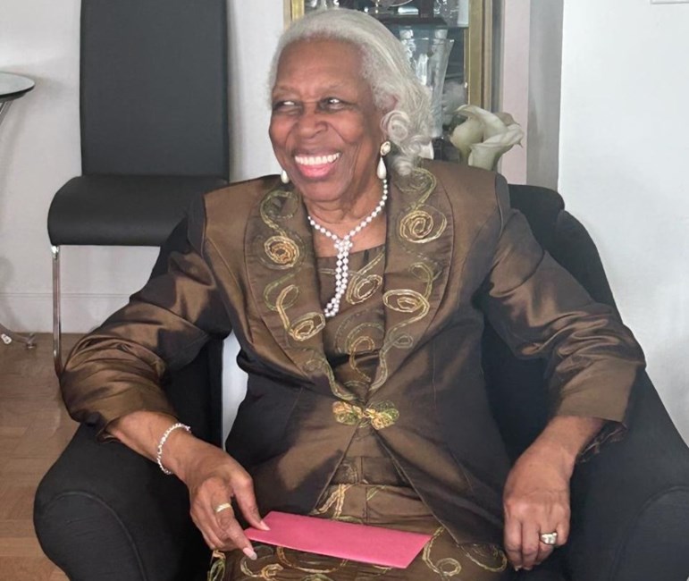 Obituary of Ardelia Rollins