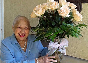 Obituary of Gladys "Aya" Fernandez