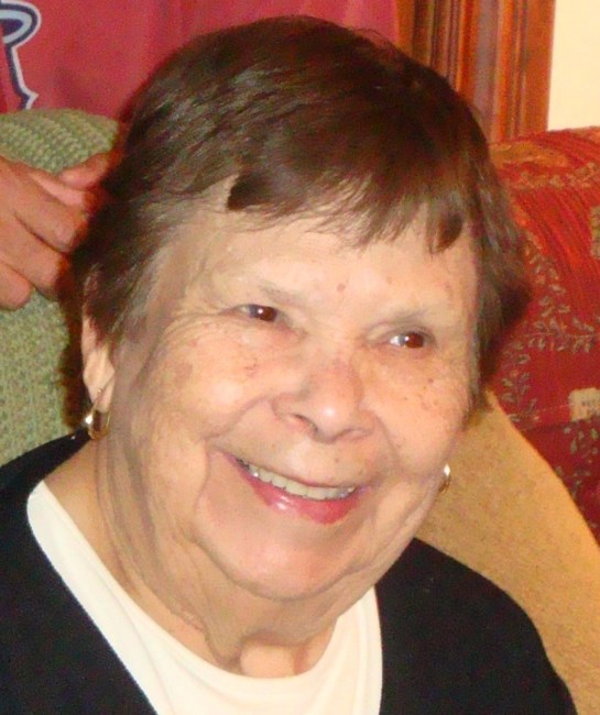 Obituary of Amalia "Mollie" Flores