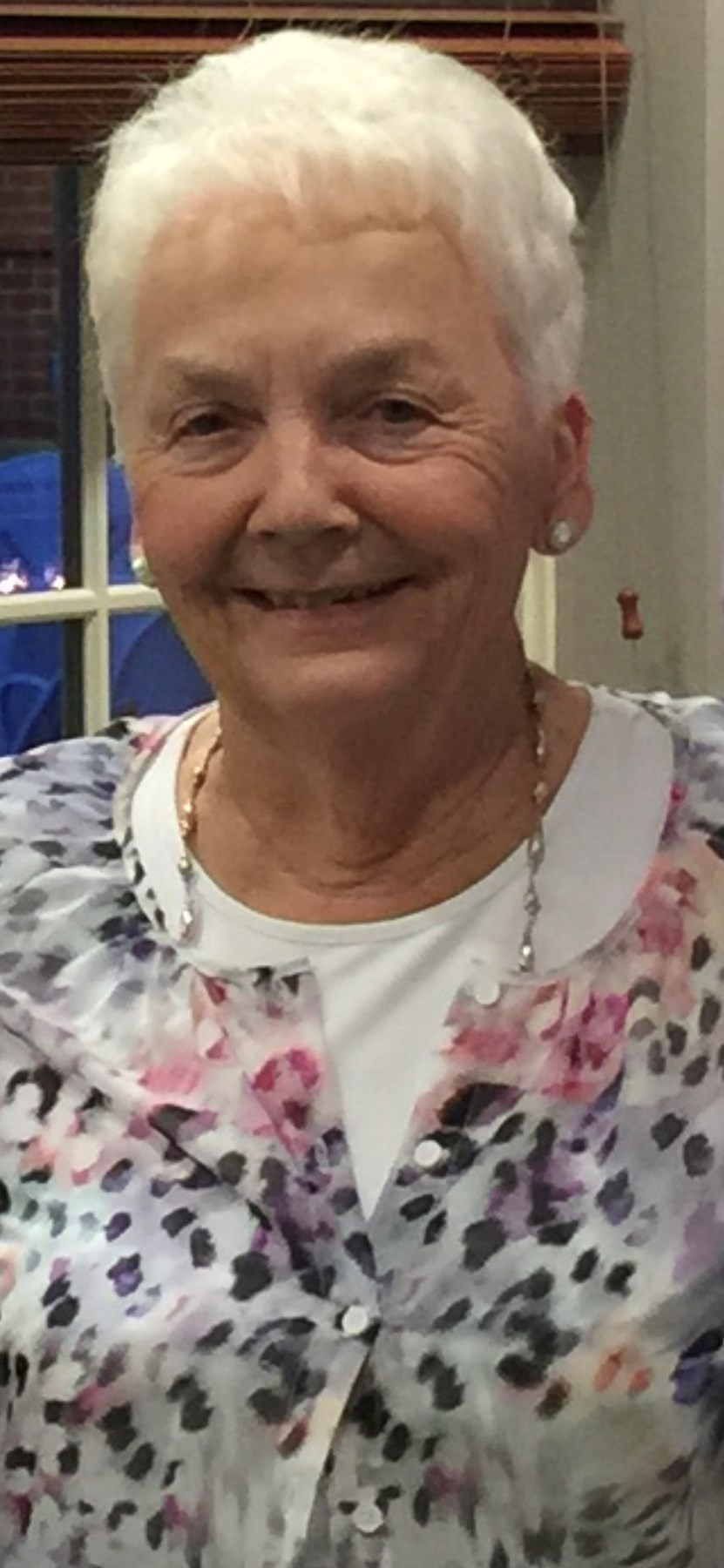 Obituary of Rosemarie E. Sands