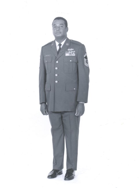 Avis de décès de CMSgt. Adolph G. Christensen U.S. Air Force, Retired