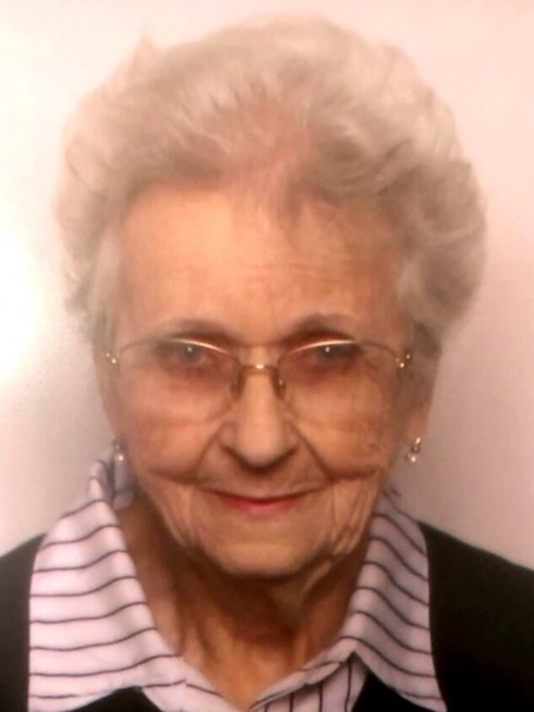 Obituary of Evelyn May Bennett