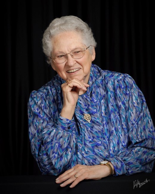 Avis de décès de Helen Louise Alexander