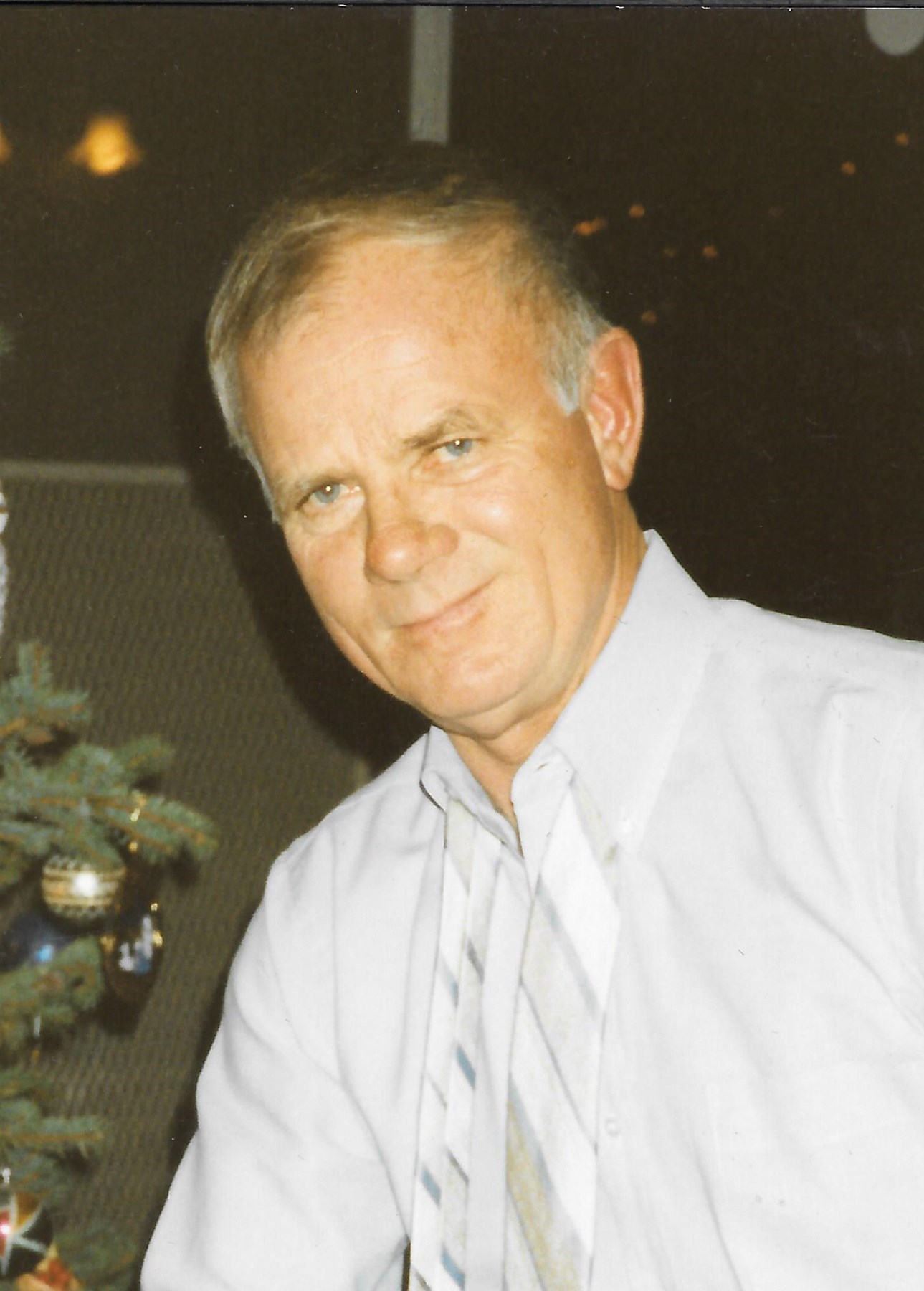 Buss Helm Obituary - Fresno, CA