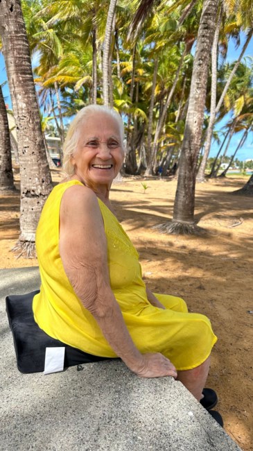 Obituary of Maria Mercedes Rios