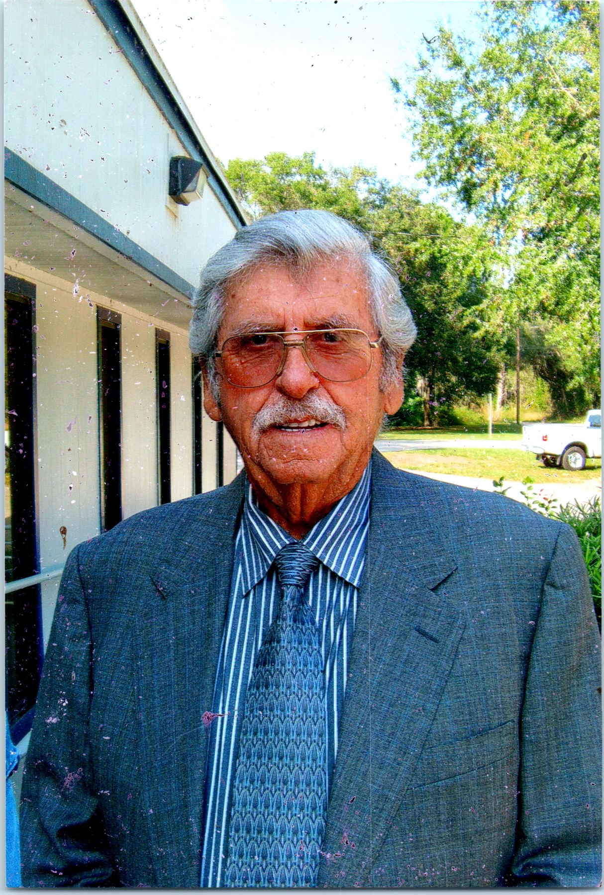 Avis de décès de William H. Jones