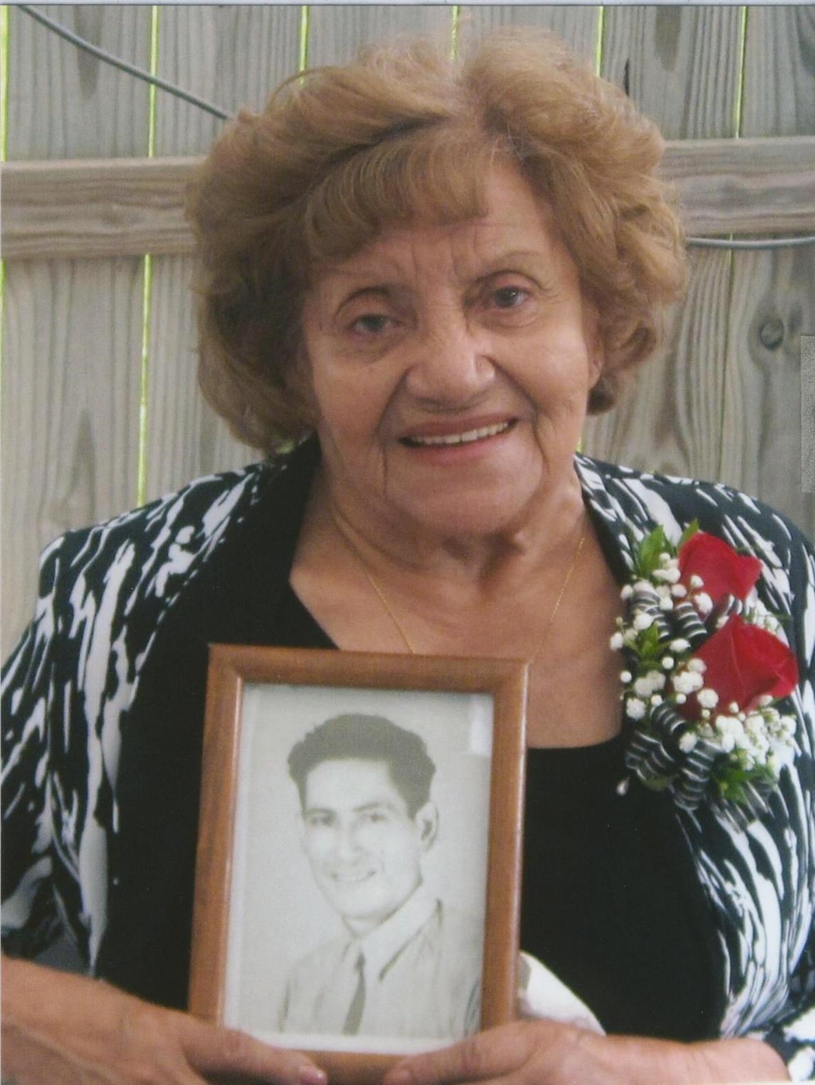 Obituary of Angelita Reyes