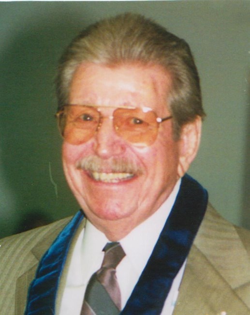 Obituary of Raymond E. Gum