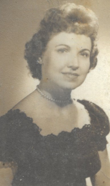 Obituary of Elizabeth "Deanna" Ivadene (Ellington) Hoffmann