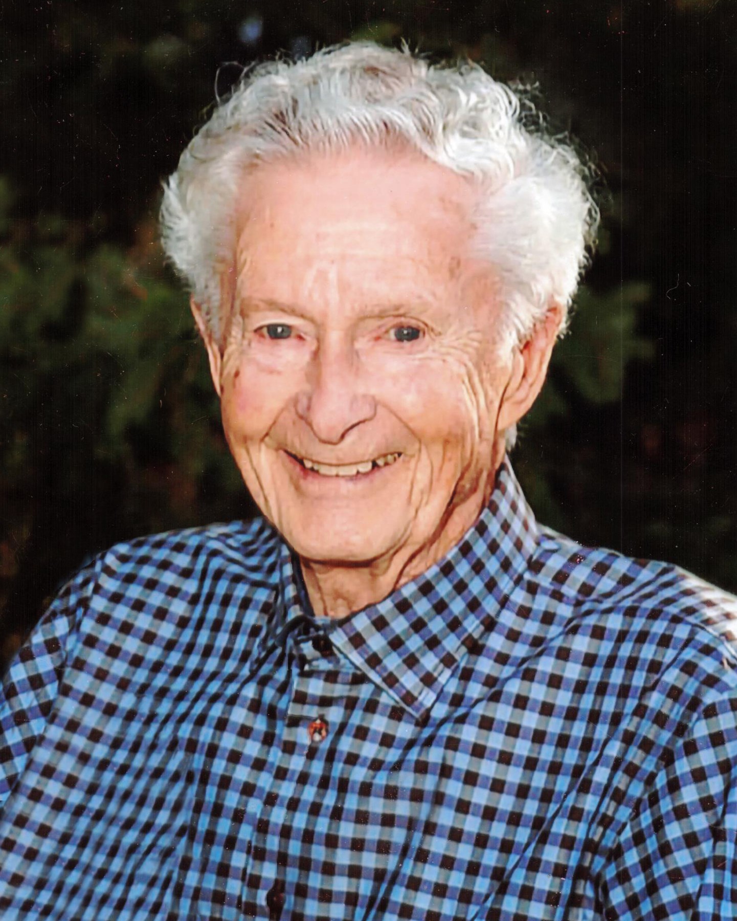 Obituario de James David McGhie