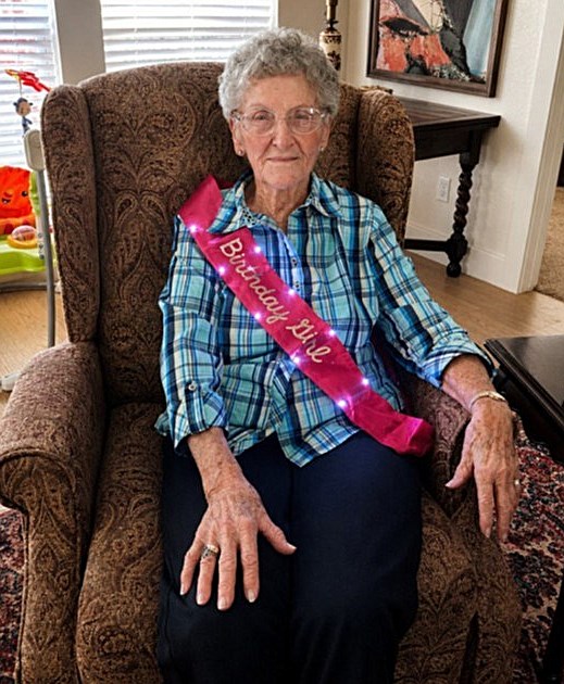 Obituary of Anna Lee Lewis