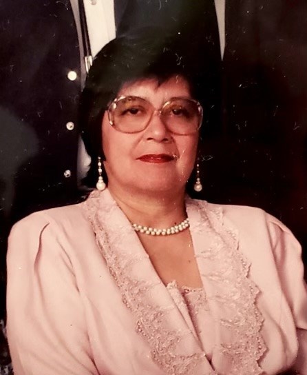 Obituary of Elena "Nena" Molina Perez