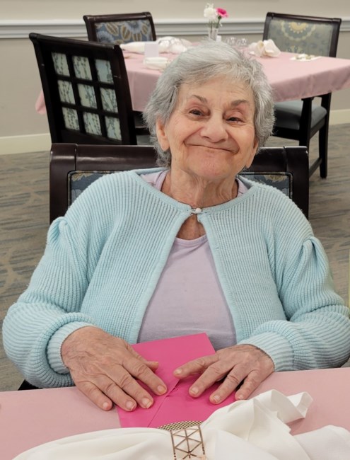 Obituary of Paula Myra Hinden