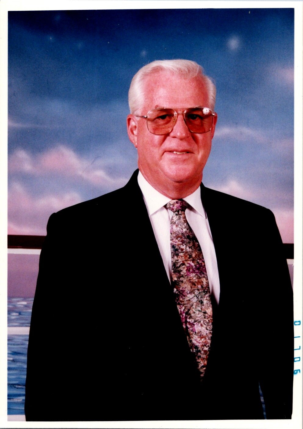 Obituario de Raymond Holmes