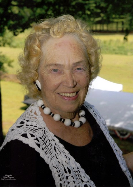 Obituario de Marjorie Collins Lampe