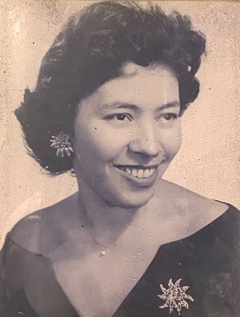 Obituary of Naomi Segovia