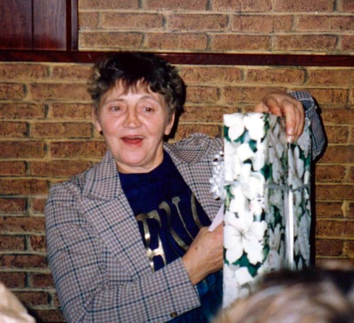 Obituary of Lorraine Margaret Teschke