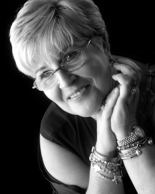 Obituary of Helen Klonarides