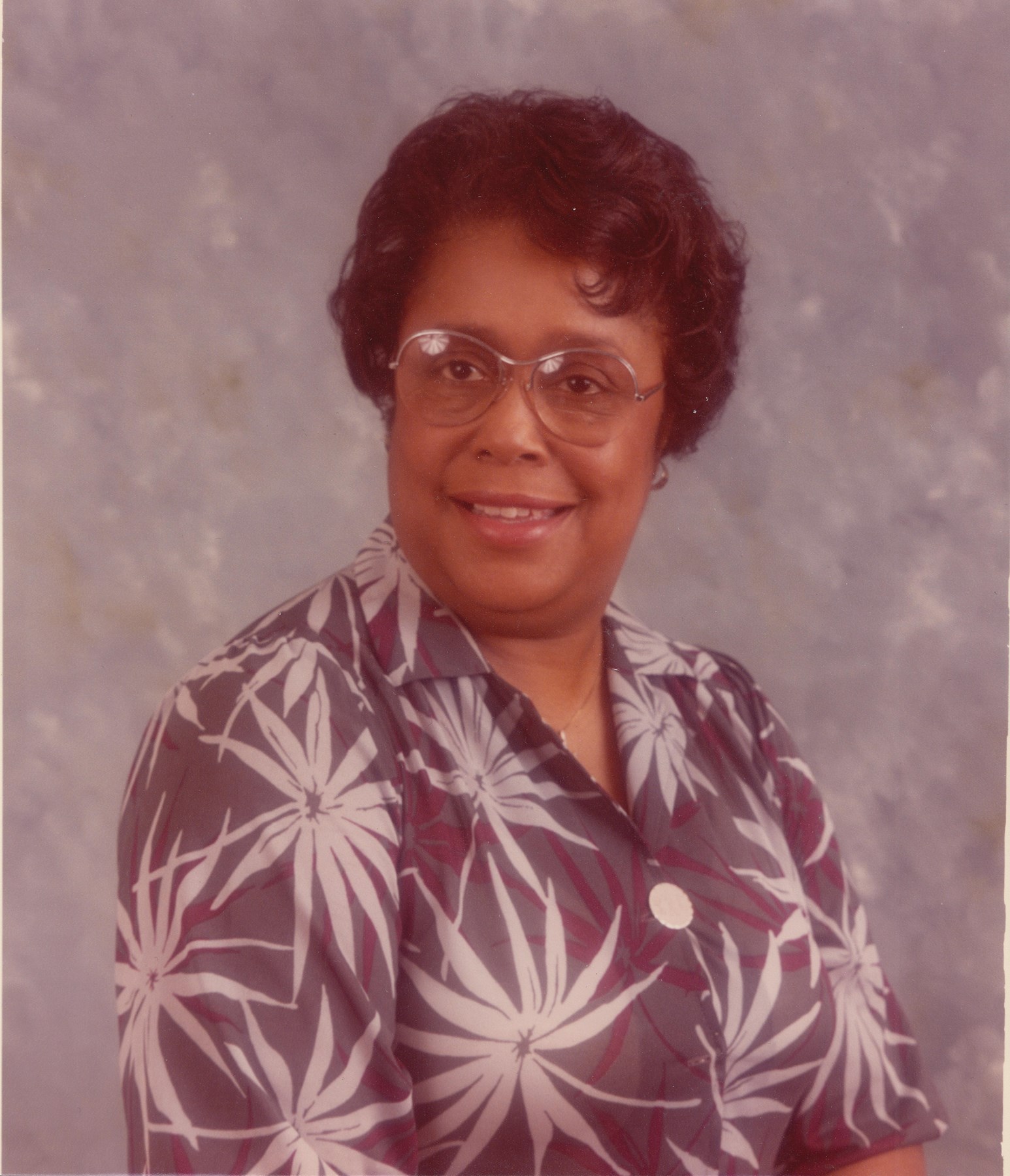 Obituary of L. Estelle Hayes