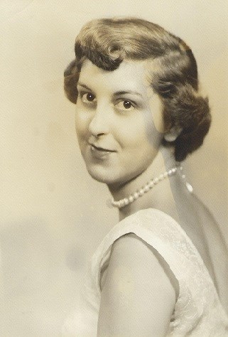 Obituary of Mary "Peggy" Via Hitt