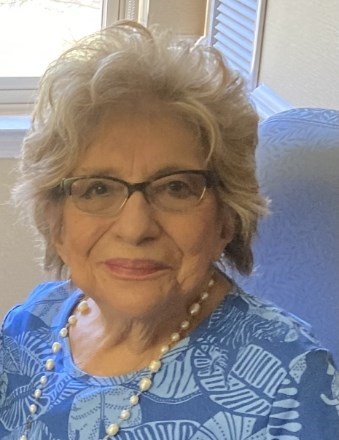 Obituary of Consuelo Hidalgo van Beek