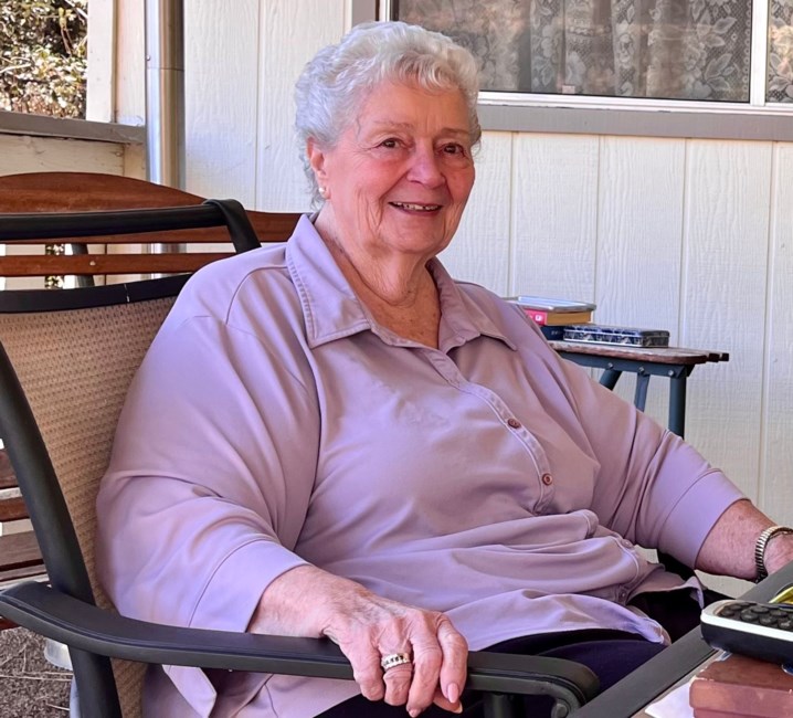 Obituary of Therese Margaret Hettig