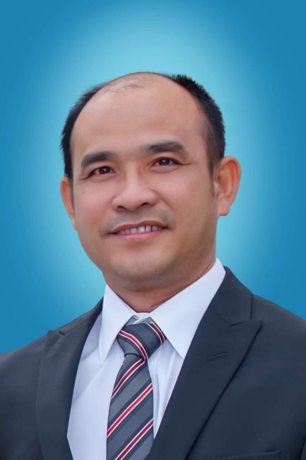 Obituary of Luyen Le