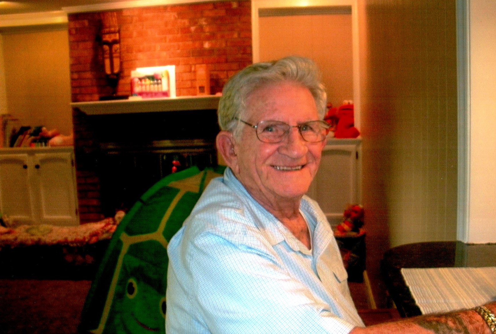 Obituary of George Valerie Roesch Jr.