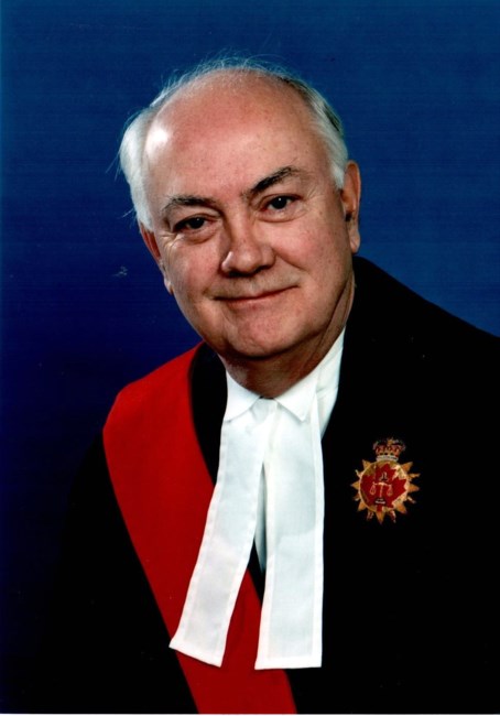 Avis de décès de L'Honorable Bernard J. Manton