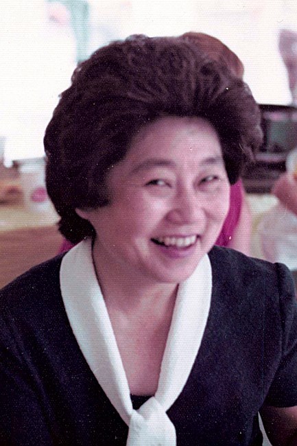 Obituary of Esther Ando
