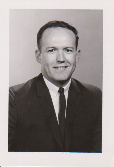 Obituary of Bob Burns