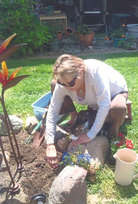 Obituary of Frances "Sandy" Snodgrass