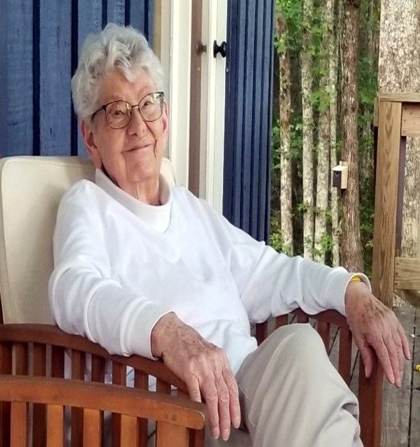 Obituario de Betty Alexander McGuire