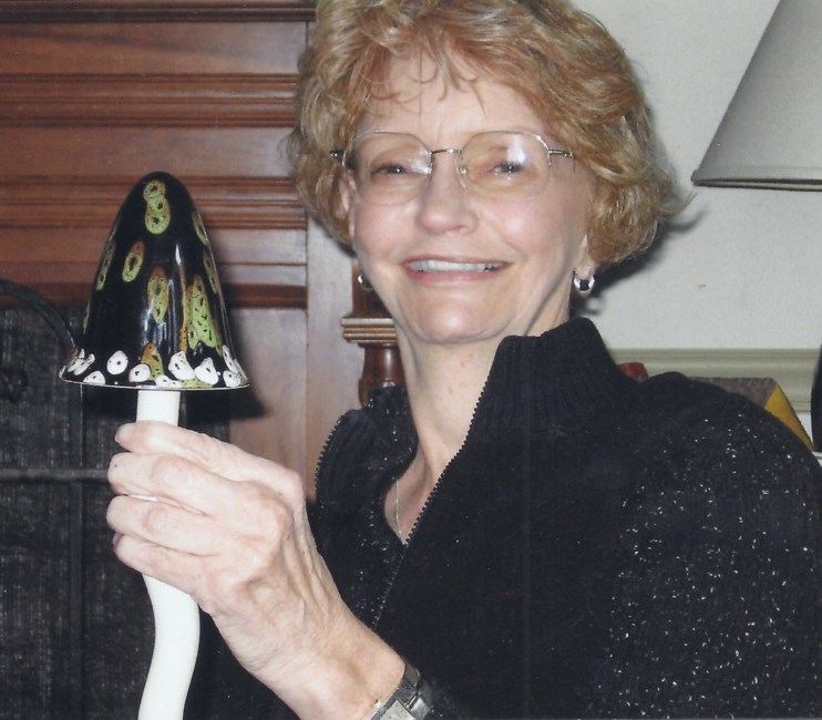 Obituary of Suzanne Stephens