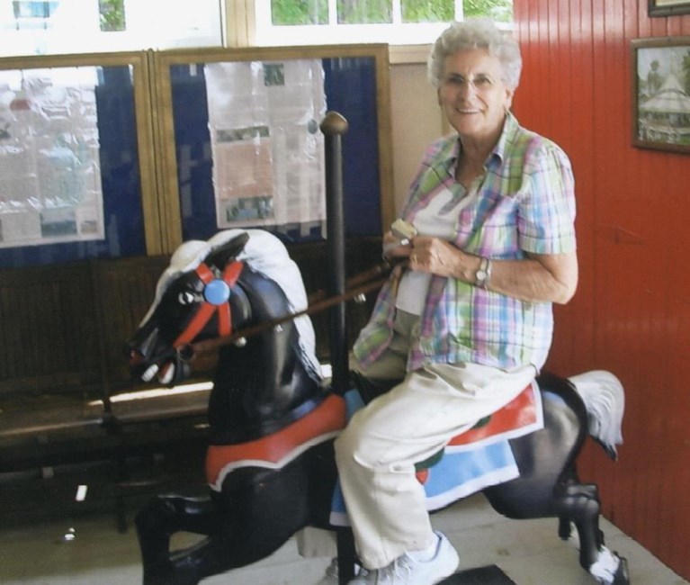 Obituary of Joanne E Cyr