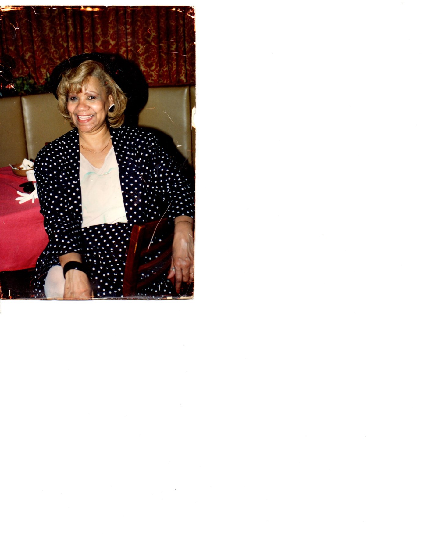 Obituario de Betty Yvonne "Sissy" McCormick