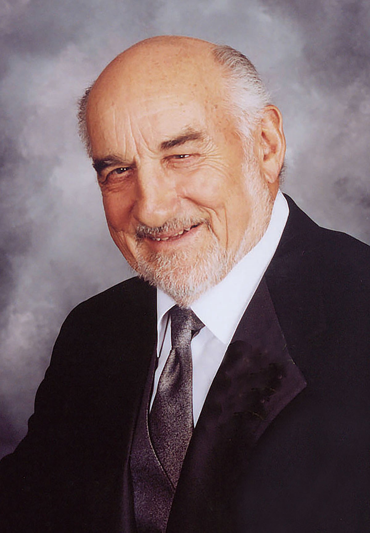 Obituario de Bernard "Bernie" Sippin