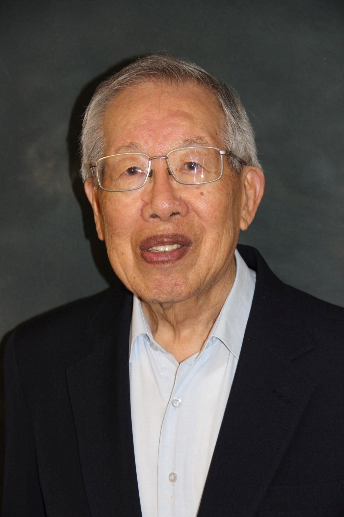 Obituario de Dr. Anthony Shun-chin "Tony" Chou