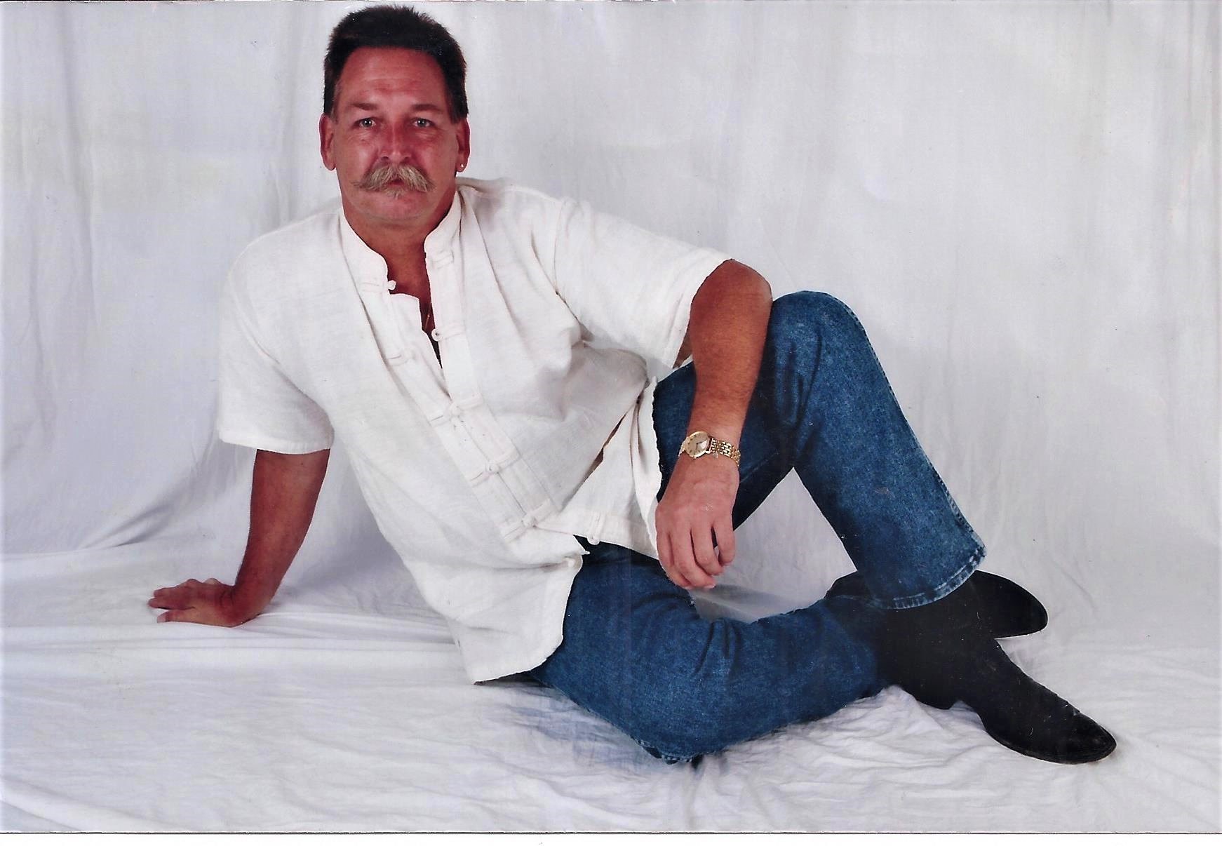 Obituary of Mark Lee Thompson