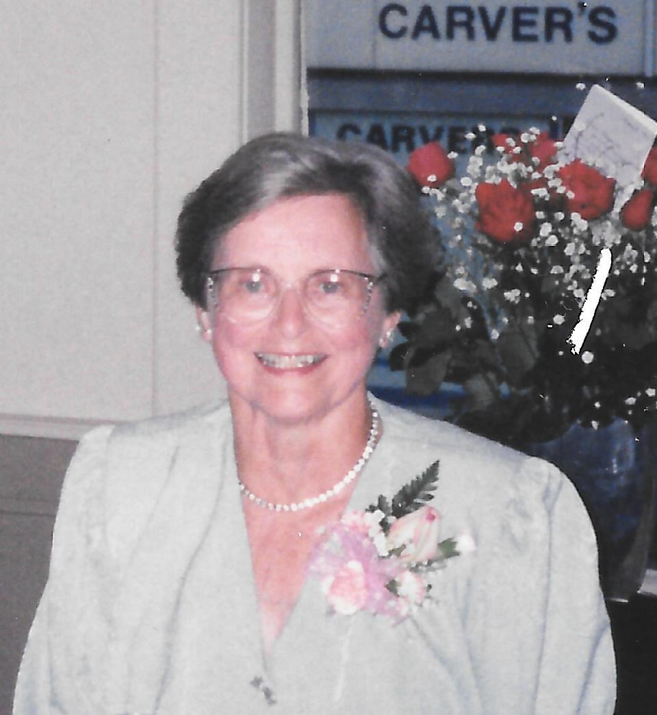 Obituario de Lucille Woods Garneau