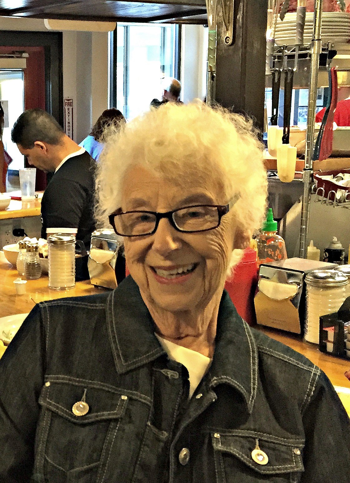 Avis de décès de Virginia K Lewis