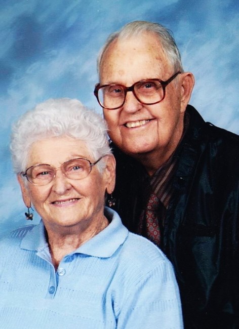 Obituario de Warren C. Lewis