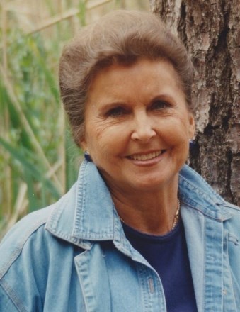 Obituary of Claire Lee Del Vecchio Johnston